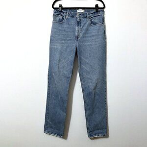Abercrombie & Fitch Ultra High Rise 90s Straight Jean | Medium Wash | Size 31